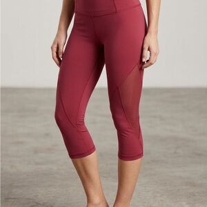 Lululemon Cropped Capri Leggings